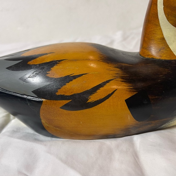VINTAGE Mid-Century Hand Carved Wooden Duck Decoy. An example of American Art. - Picture 2 of 4